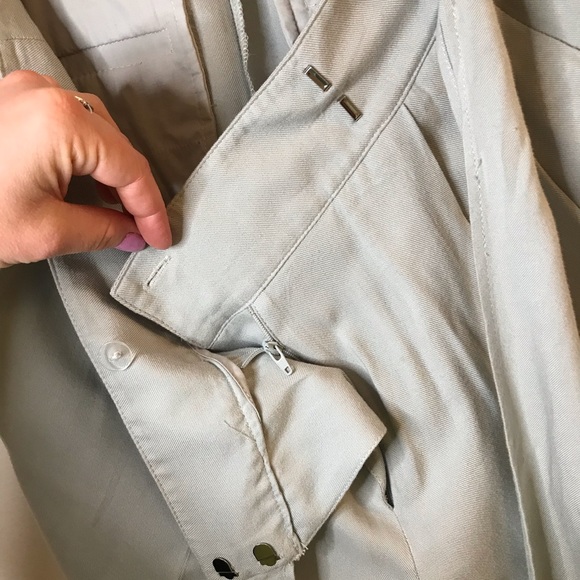 BCBG Gray High Waisted Cropped Trousers - Picture 5 of 6